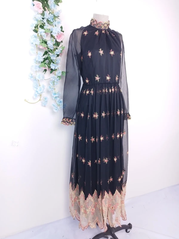 Black embroidered maxi dress — Vintage 80s 90s high neck gala