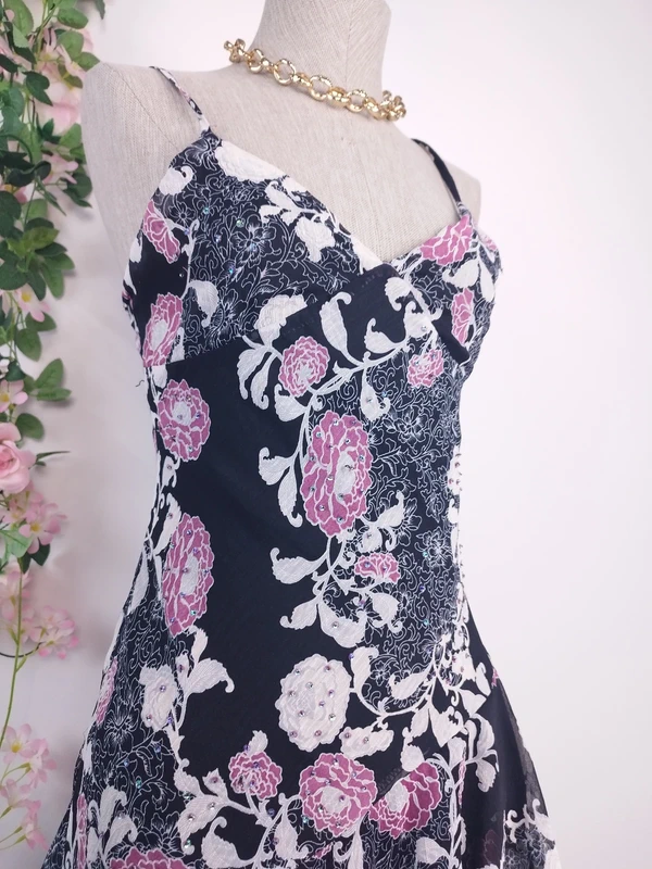 Black floral Y2K midi dress — Vintage 2000s slip boho chic
