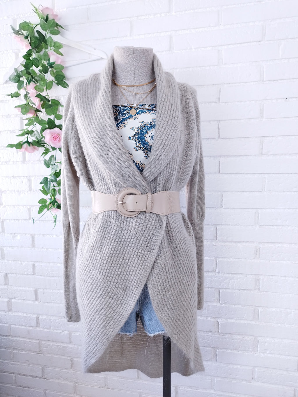 Vintage Long Cardigan — Wool Blend, Open Front, Jacquard Back & Excellent Condition