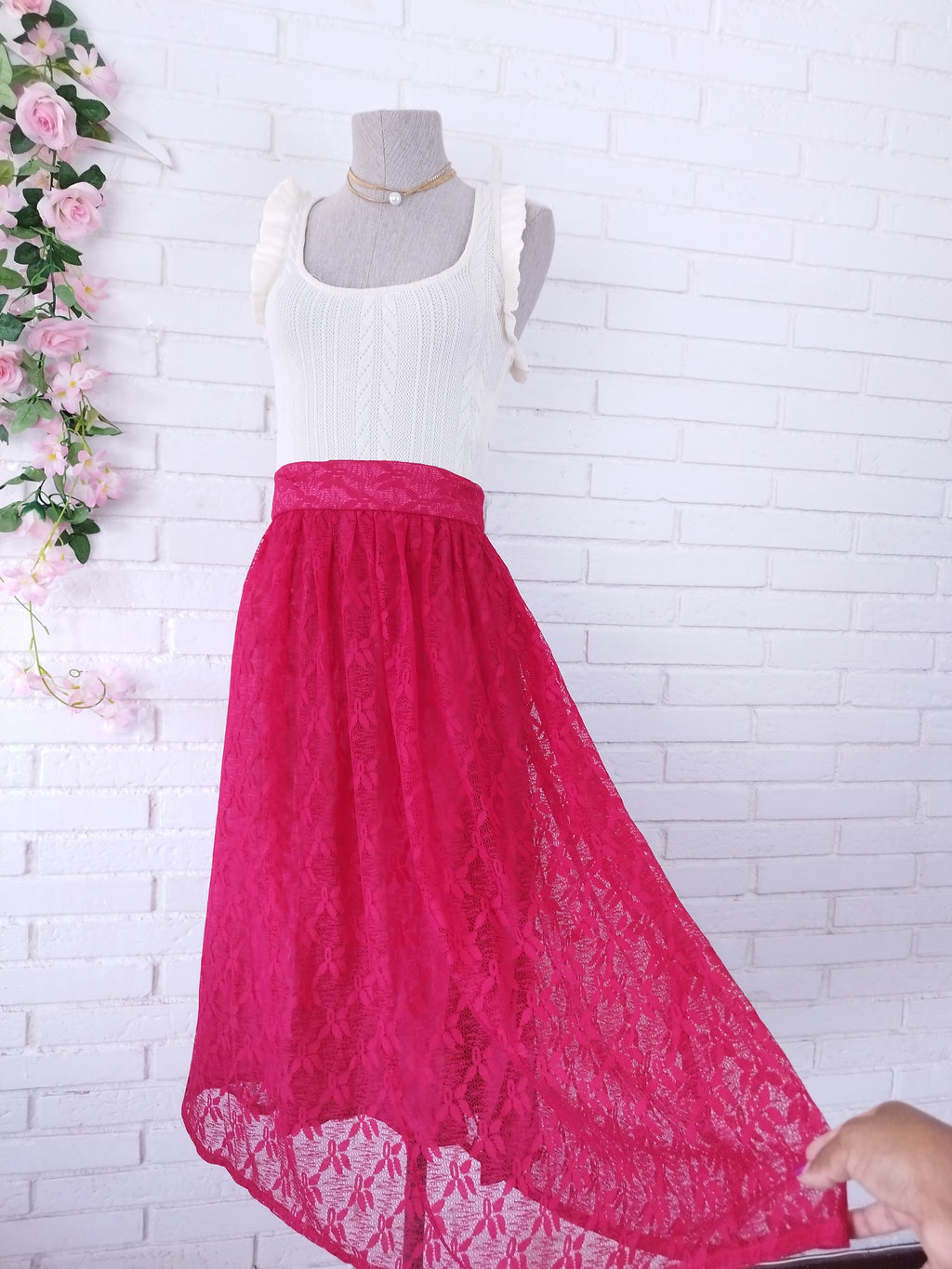 Vintage 90s Long Skirt — High Waist, Thick Red Lace & Romantic Silhouette
