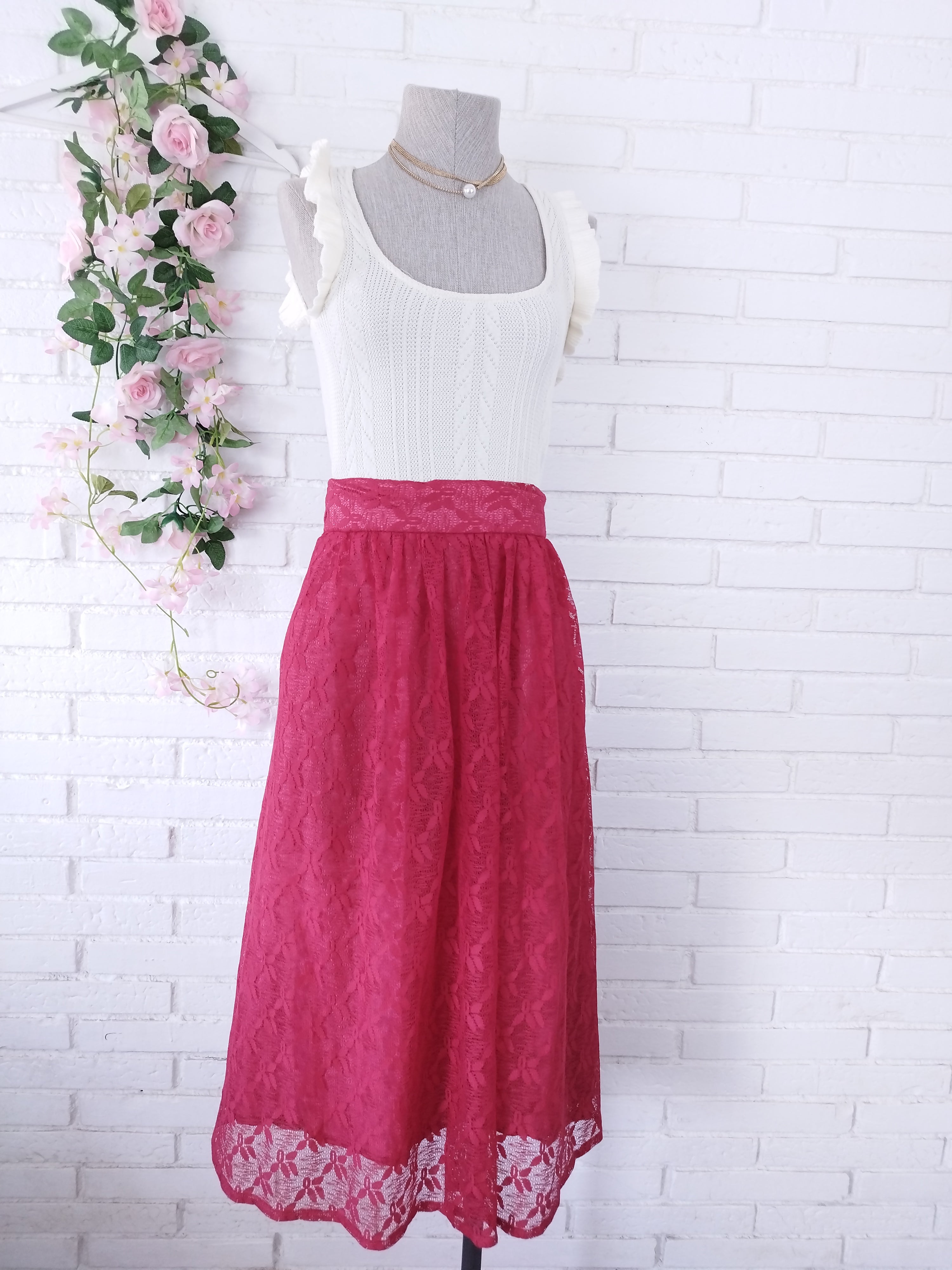Vintage 90s Long Skirt — High Waist, Thick Red Lace & Romantic Silhouette