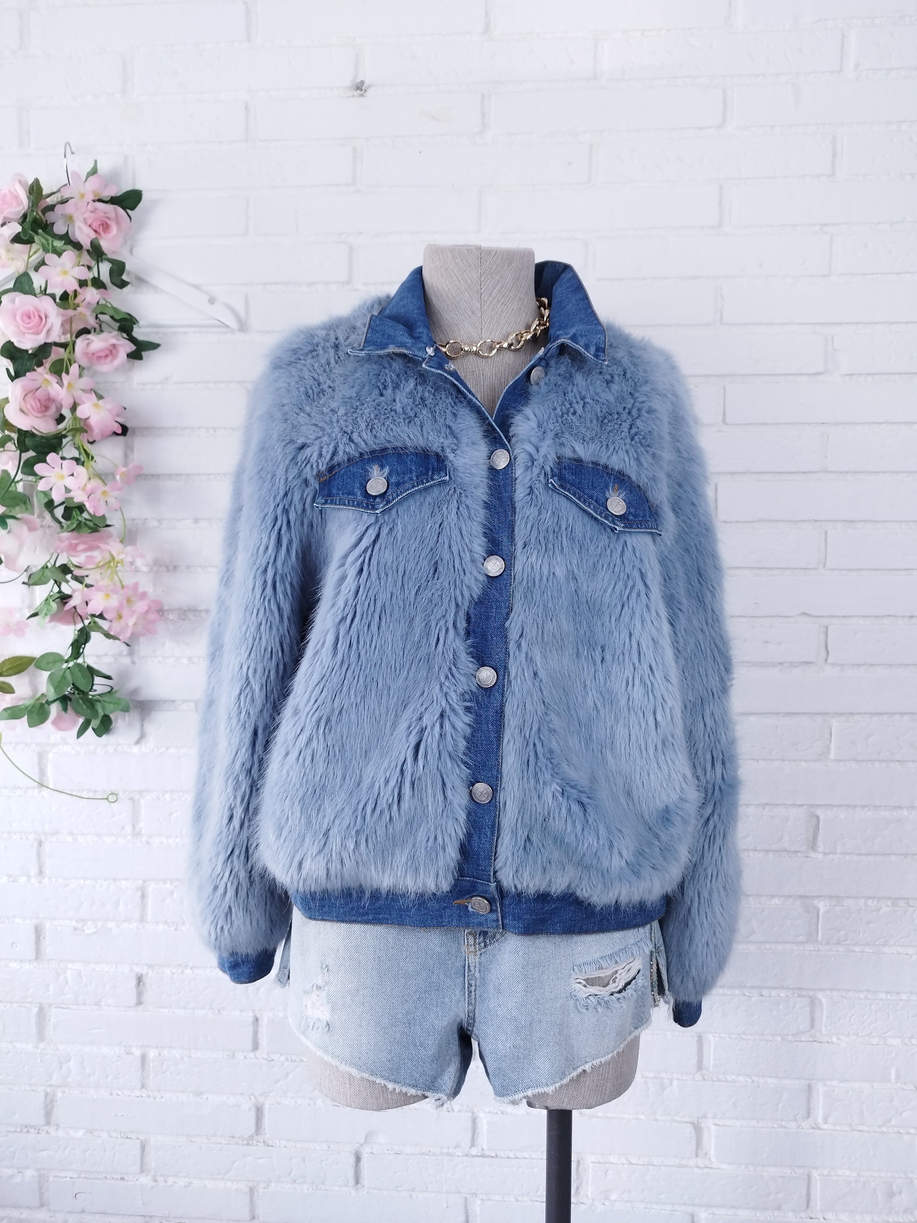 Vintage 2000s Y2K Denim Jacket — Light Blue Faux Fur Street Style Basic Outfit Upgrade