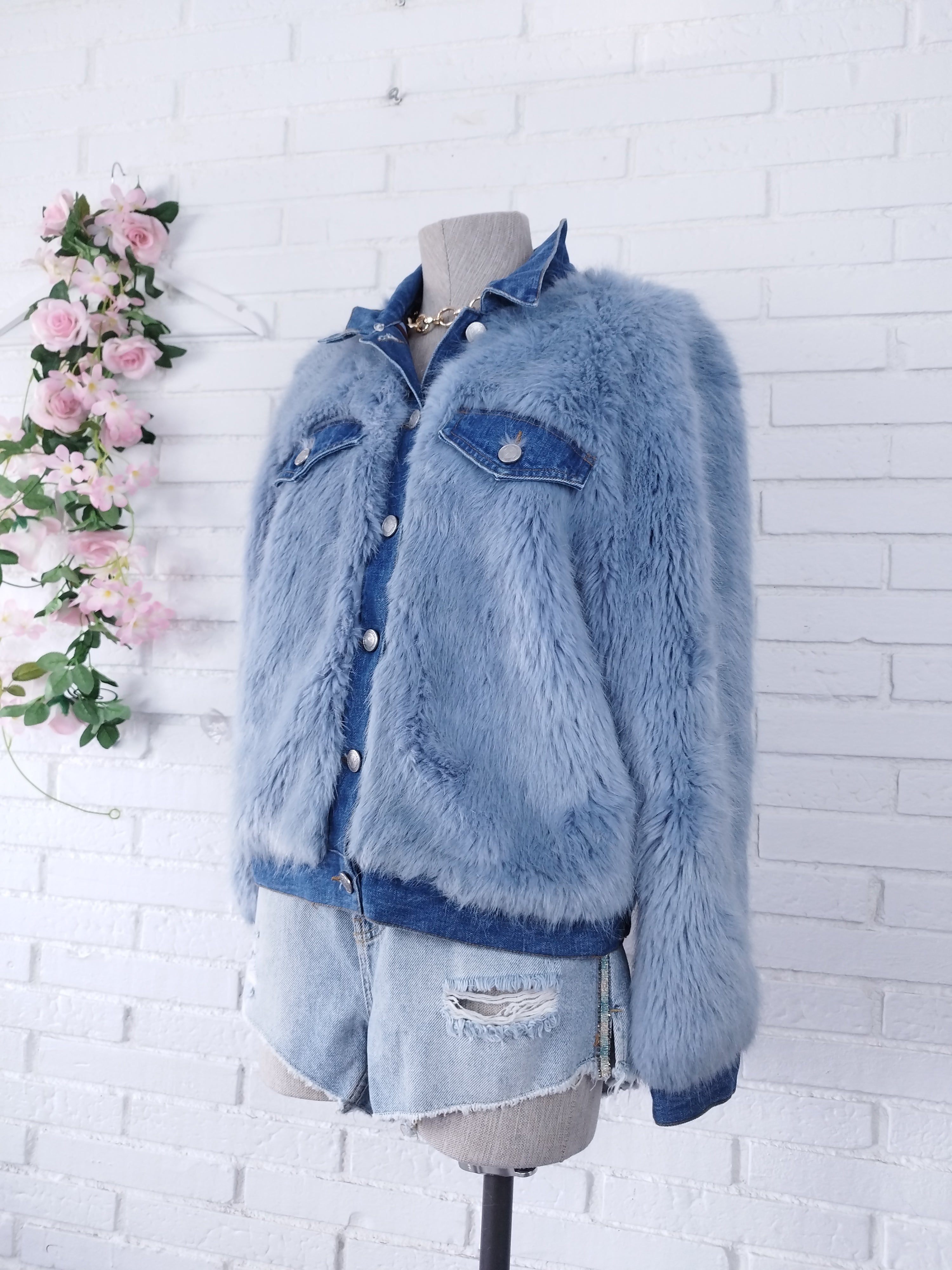 Vintage 2000s Y2K Denim Jacket — Light Blue Faux Fur Street Style Basic Outfit Upgrade