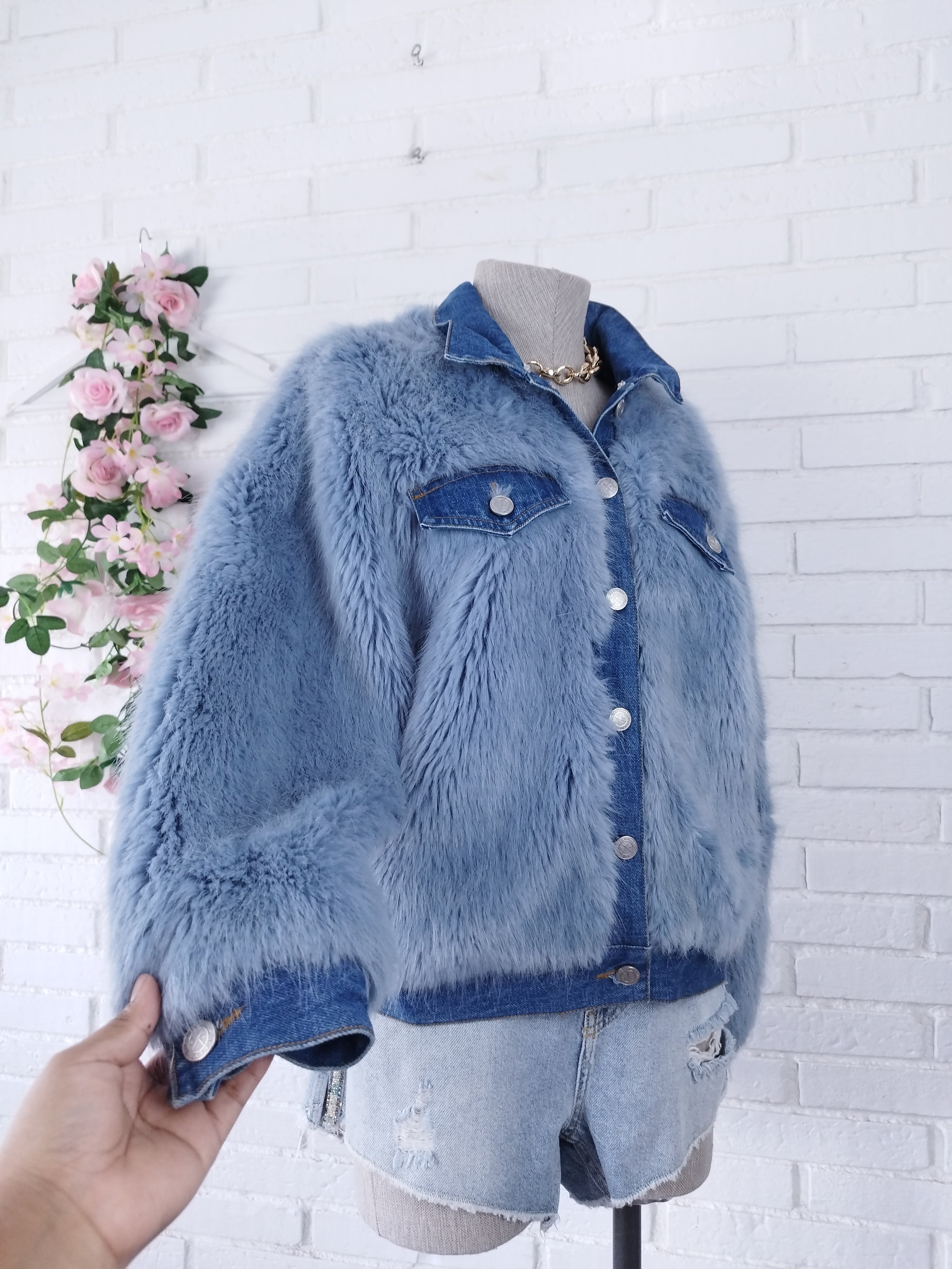 Vintage 2000s Y2K Denim Jacket — Light Blue Faux Fur Street Style Basic Outfit Upgrade