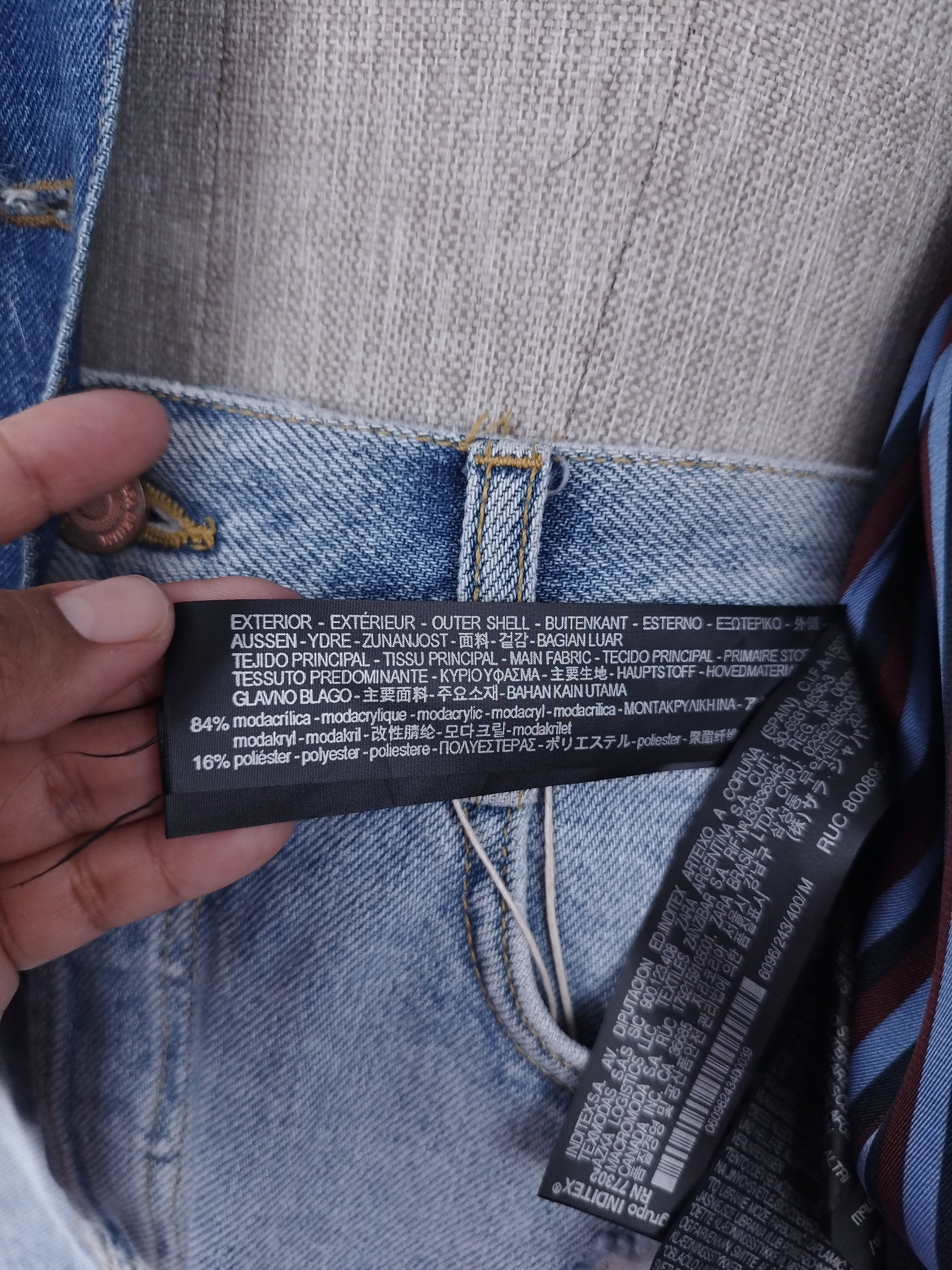 Vintage 2000s Y2K Denim Jacket — Light Blue Faux Fur Street Style Basic Outfit Upgrade