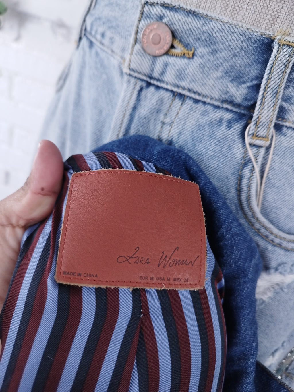 Vintage 2000s Y2K Denim Jacket — Light Blue Faux Fur Street Style Basic Outfit Upgrade