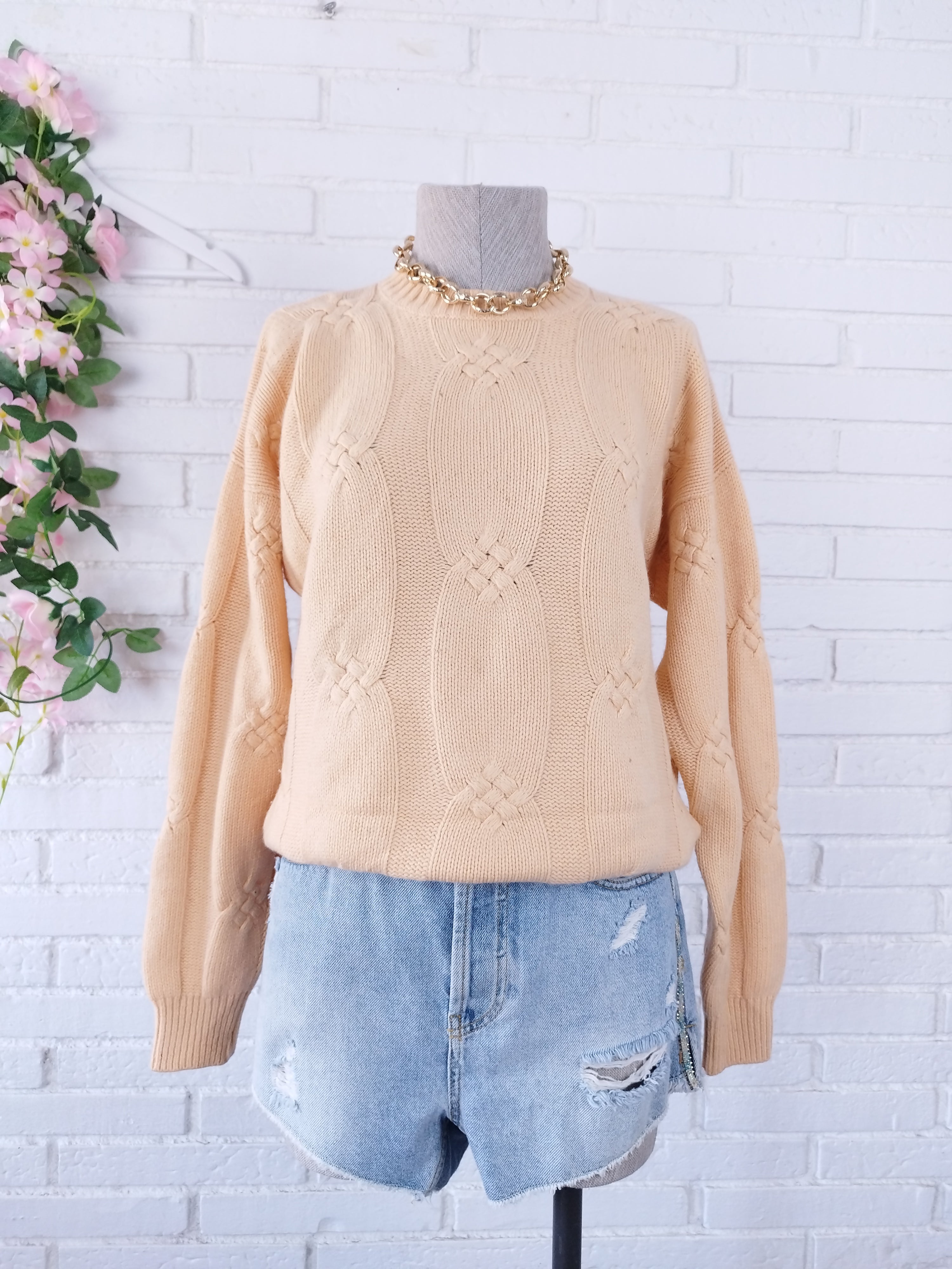 Vintage 90s Cashmere Knit Sweater — Made in Italy, Round Neck & Cable Design