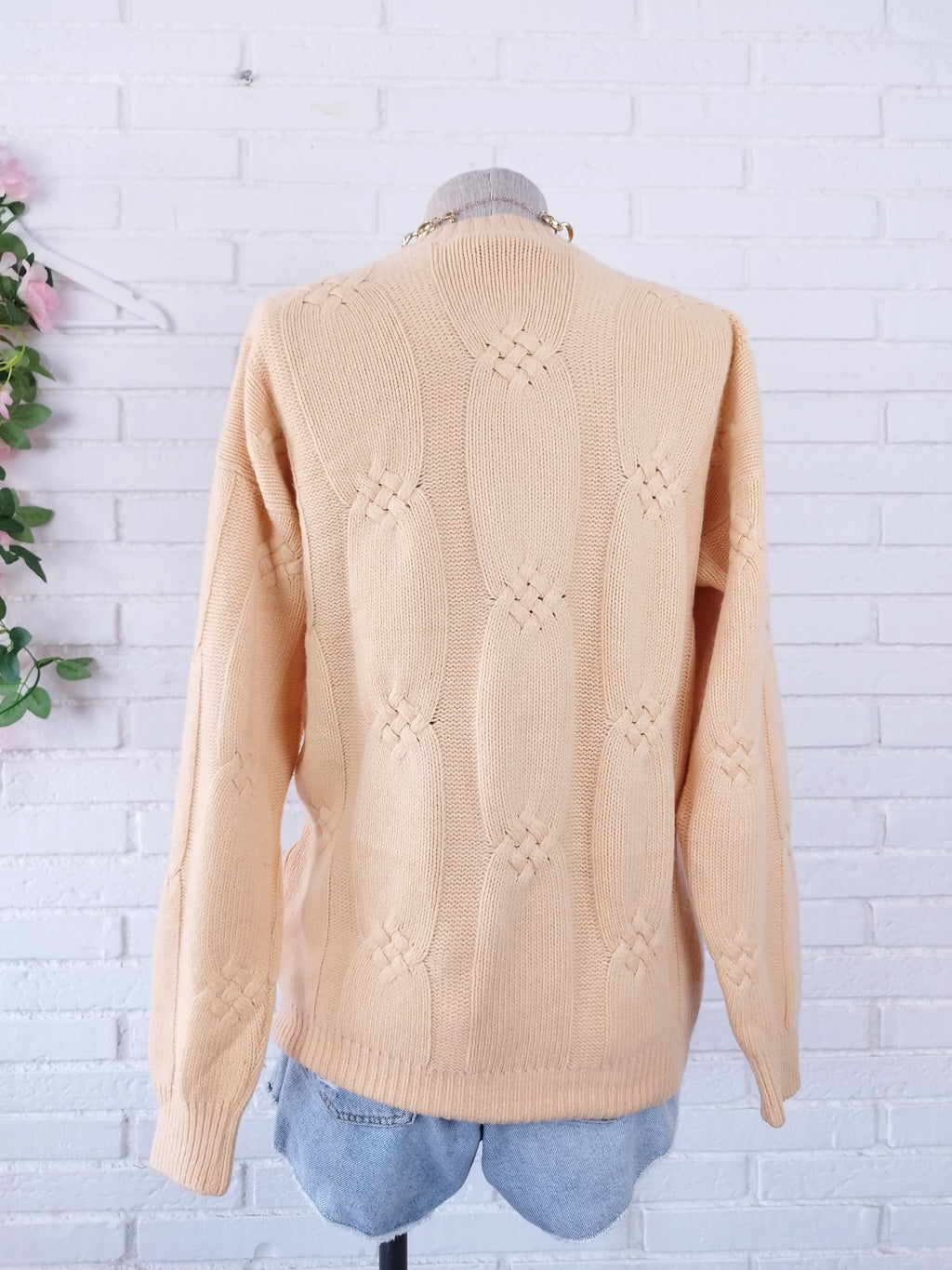 Vintage 90s Cashmere Knit Sweater — Made in Italy, Round Neck & Cable Design