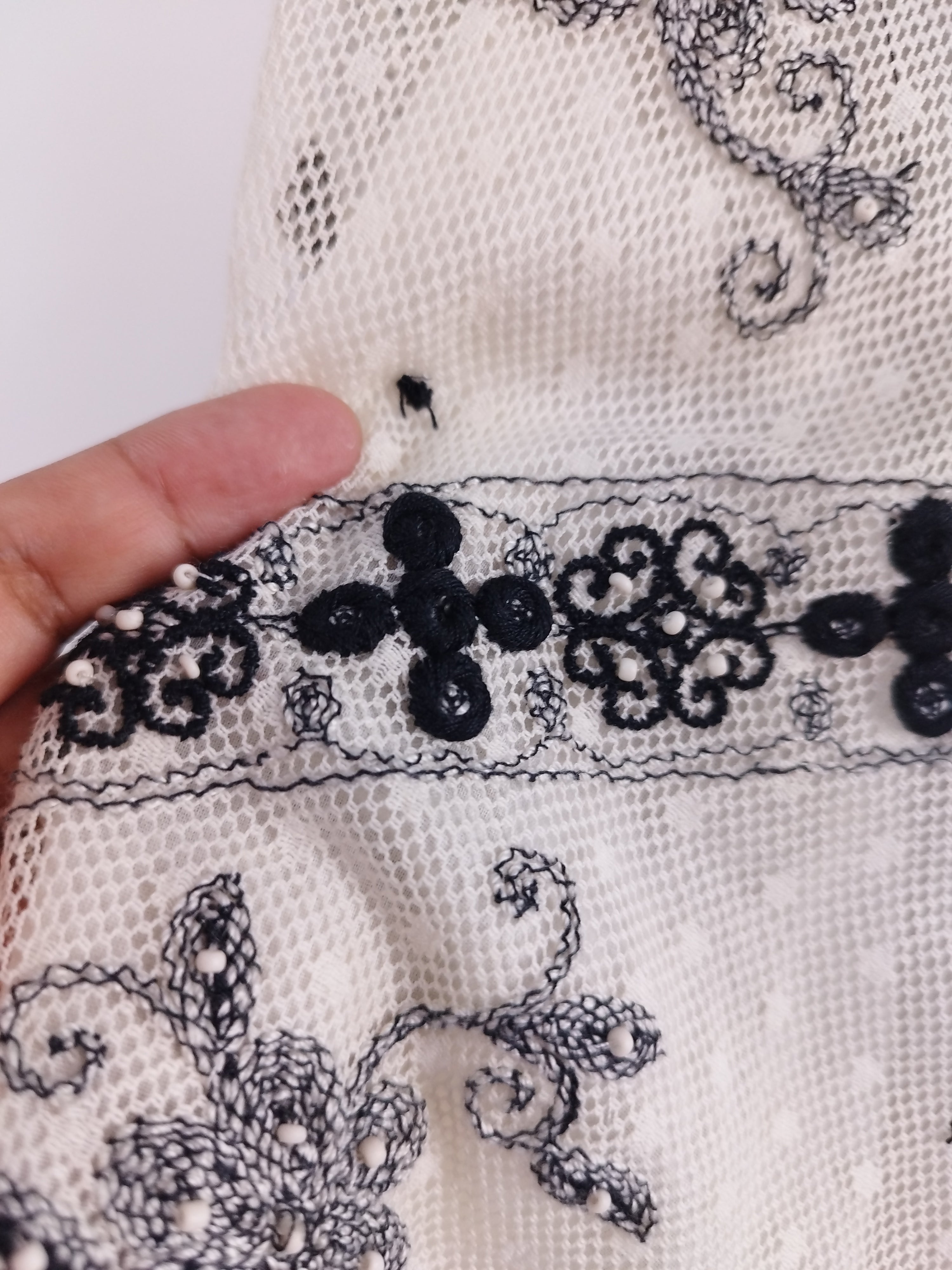 Vestido ZARA Romántico Encaje y Bordado