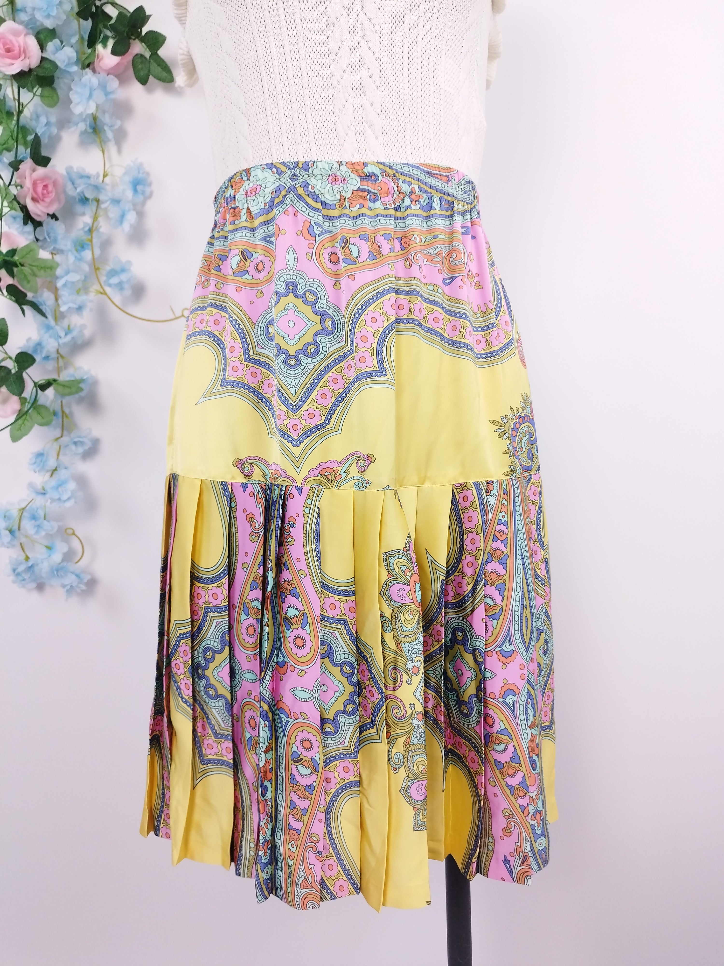 Falda VINTAGE Plisada  Satinada Paisley