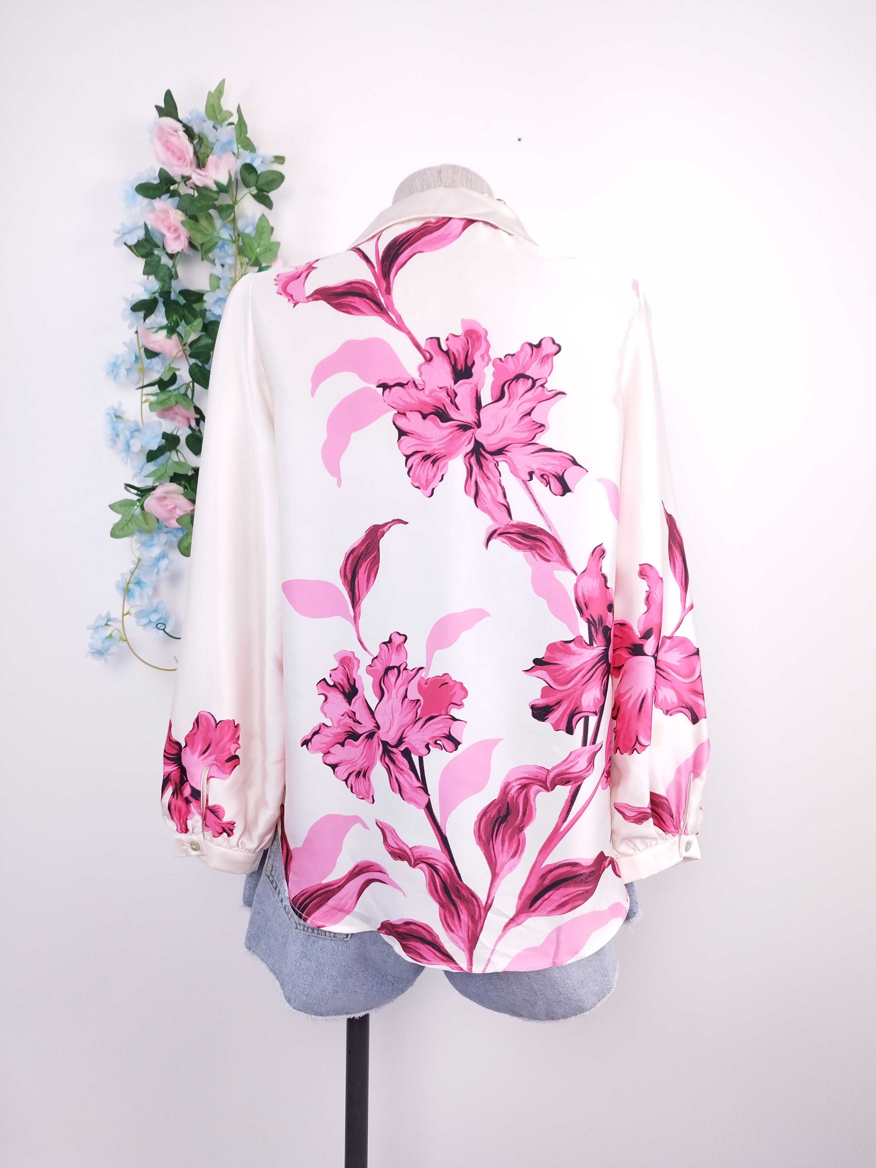 Blusa ZARA Satinada Flores Manga Larga