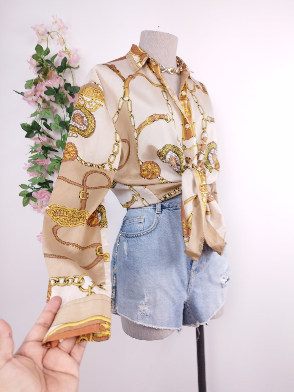 Vintage 90s Long Blouse — Long Sleeves, Front Buttons & Baroque Print