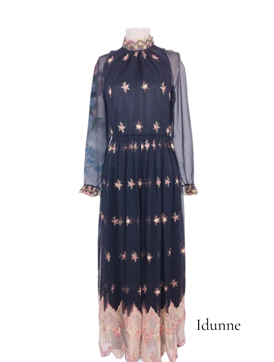 Black embroidered maxi dress — Vintage 80s 90s high neck gala